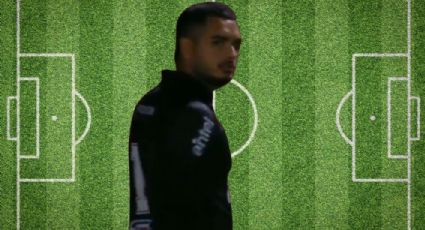 Arquero expulsado se fue a golpes con la tribuna rival; 'Me recordó la muerte de mi hermano'