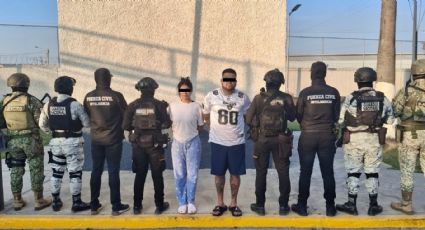 Cae pareja con armas largas y más de 140 dosis de droga en Apodaca