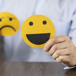 ¿Por qué los 'consejos fáciles para ser feliz' casi nunca funcionan?