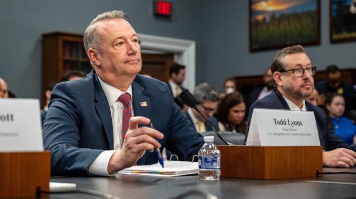 Sacudida en el Gabinete de Trump: Renuncia Todd Lyons al ICE tras operativos letales