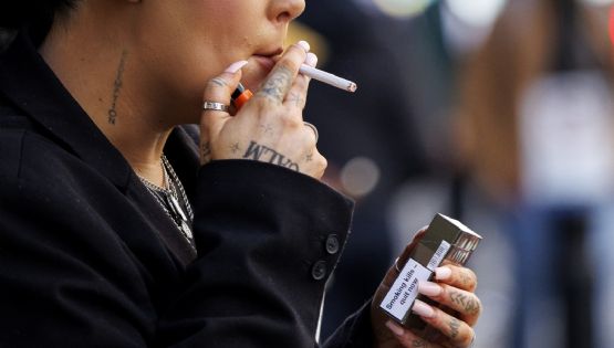 ¿Fumas? Podrías perder la vista pronto