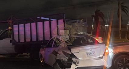Carambola de seis vehículos provoca cierre de carriles en la Carretera a Laredo en Escobedo