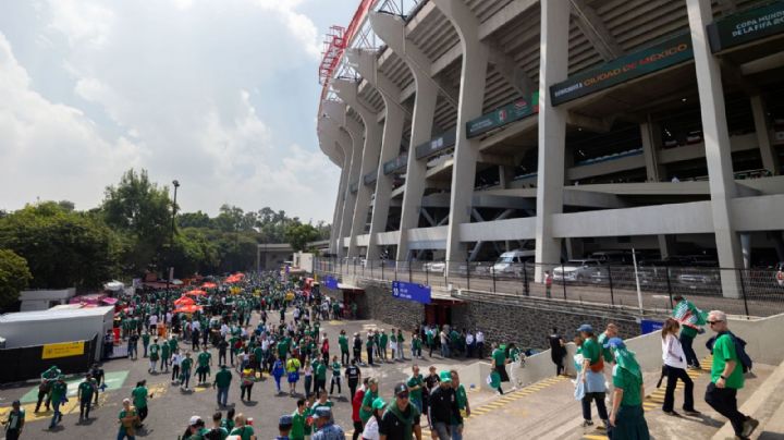 Frenan marcha de la CNTE rumbo al Estadio Ciudad de México