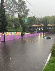 Foto descriptiva de: Caos vehicular por intensas lluvias en el Sur y Oriente de CDMX