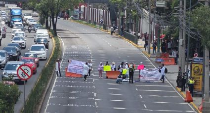 Personal de salud de Guerrero protesta en demanda de basificación