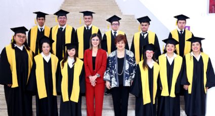 Gradúa UANL a 14 jóvenes en programa de educación inclusiva