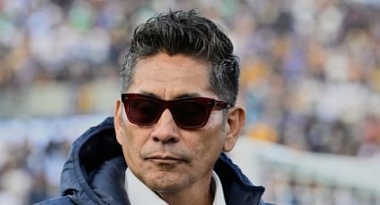 Jorge Campos roba reflectores en el Mundial