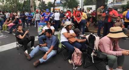 Promete gobierno ruta para reparar el daño a maestros