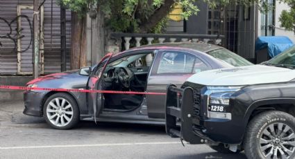 Abandonan vehículo con arma larga en Santa Catarina