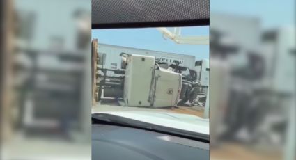 Vuelca camión de carga pesada en Carretera a Laredo; reportan tráfico intenso