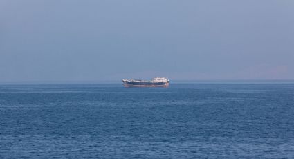 Irán garantiza libre paso por Ormuz