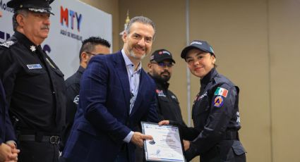 Gradúa Monterrey primera generación de Academia de Protección Civil en México