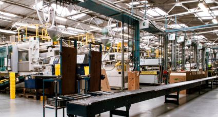Manufactura en Nuevo León lidera la creación de empleo formal en 2026