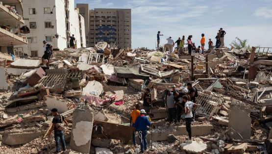 Damnificados en Venezuela resisten la intemperie