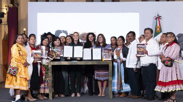 Sheinbaum firma consulta para Ley General de Pueblos Indígenas