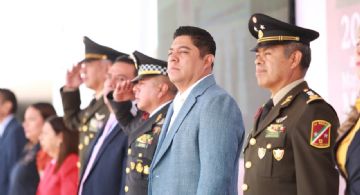 Ricardo Gallardo niega contrato personal con Roger Stone