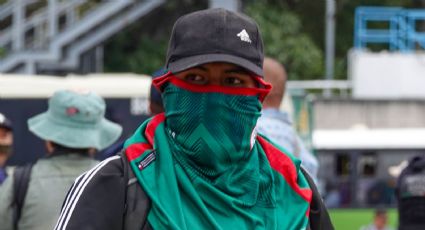 Normalistas realizan destrozos en caseta de Tlalpan