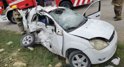 Identifican a madre e hijo fallecidos en accidente carretero en Cadereyta