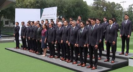 Sheinbaum abanderó a la Selección Mexicana