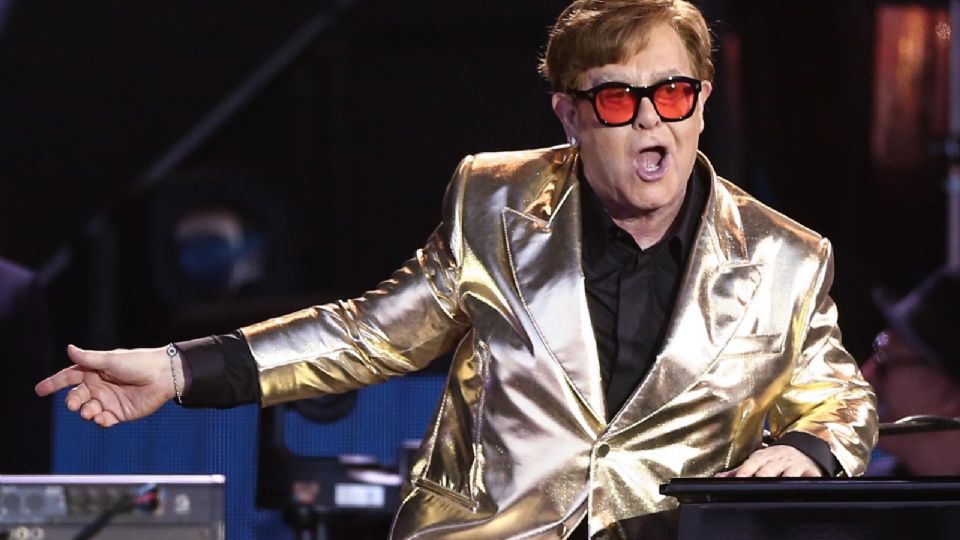 Elton John confirma su regreso a México.