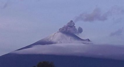 Volcán Popocatépetl lanza fumarola con dirección a Amecameca (VIDEO)