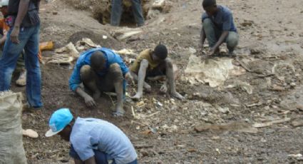 Niños de Mali se ven obligados a trabajar en condiciones insalubres
