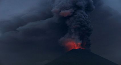 Indonesia ordena evacuación inmediata por volcán en Bali