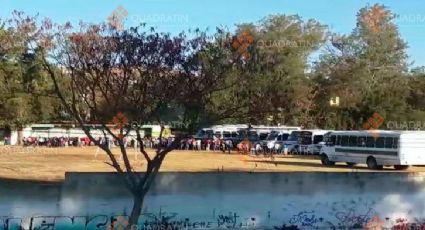 Normalistas secuestran 14 autobuses de transporte público en Oaxaca