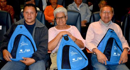 Fundación MVS Radio entrega 120 auxiliares auditivos en Querétaro  