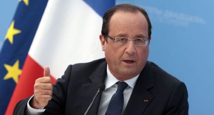 Hollande llama a defender Francia de Le Pen y votar por Macron