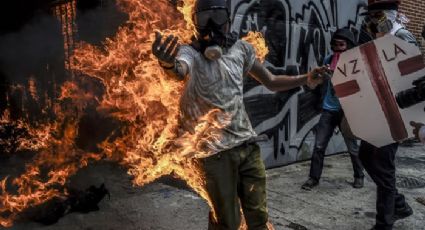 Venezuela: manifestante se prende fuego en Caracas