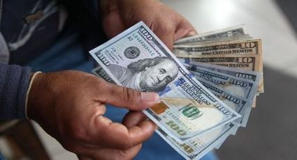 BMV abre con ganancia; dólar se vende en 18 pesos en el AICM