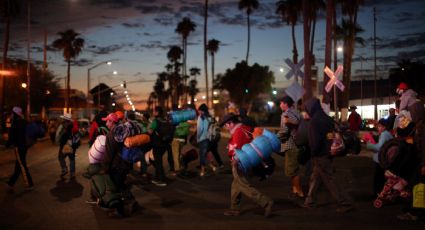 En caravana de migrantes hay informantes pagados por EEUU: NBC