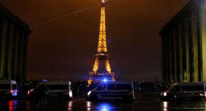 Por protestas en París, cerrarán la Torre Eiffel 