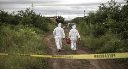 Ante operativo de seguridad abandonan cadáveres y cuelgan cuerpo en puente de Colima