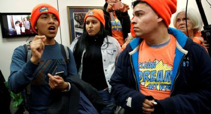 Tribunal Supremo de EEUU a favor de mantener licencias de conducir a 'dreamers' en Arizona