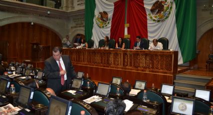 'Políticos chapulines' invaden el Congreso de Edomex