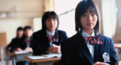 Para no ser excluida, adolescente japonesa roba 75 mil euros y los regala a amigos