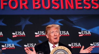 Trump presume reforma fiscal ante empresarios latinos