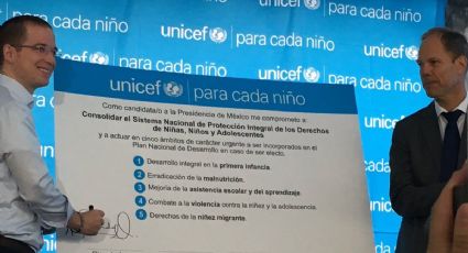 Firma Anaya agenda de la Infancia y Adolescencia de UNICEF 