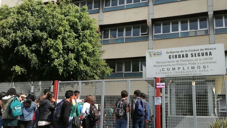 Los trabajadores de la UACM se preparan para estallar la huelga en la institución.