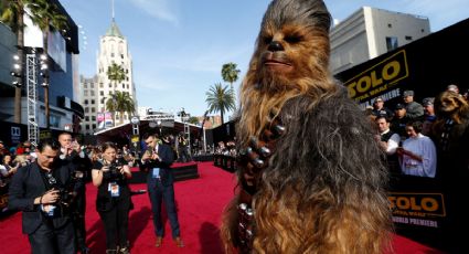 Chewbacca pasea por Xochimilco por estreno de 'Solo: A Star Wars Story' (FOTO)