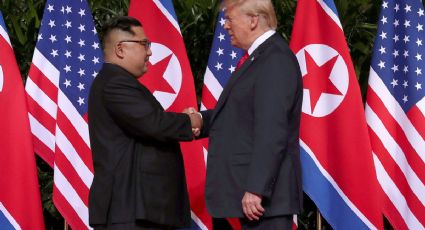 Histórico apretón de manos entre líderes de EEUU y Norcorea
