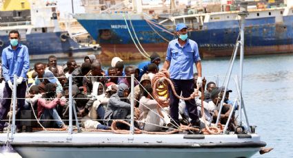 Naufragio deja 100 migrantes desaparecidos en costas de Libia