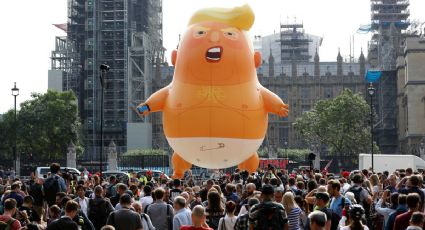 Protestan con inflable gigante contra Trump en Londres (VIDEO)