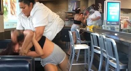 Empleada de McDonald’s propina golpiza a una clienta (VIDEO)