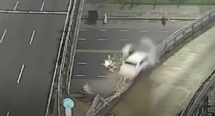 Auto sale volando por exceso de velocidad (VIDEO)