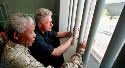 Fundación subasta una noche en la celda de Mandela 