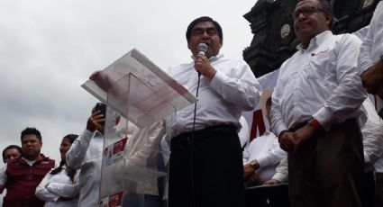 Encabeza Barbosa marcha contra el supuesto fraude en elecciones de Puebla