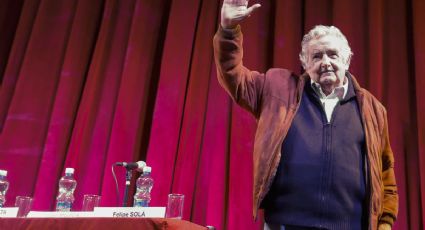 Mujica renuncia por 'cansancio' a su cargo como senador